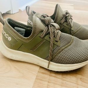 NEW BALANCE ARMY GREEN TENNIS SHOES